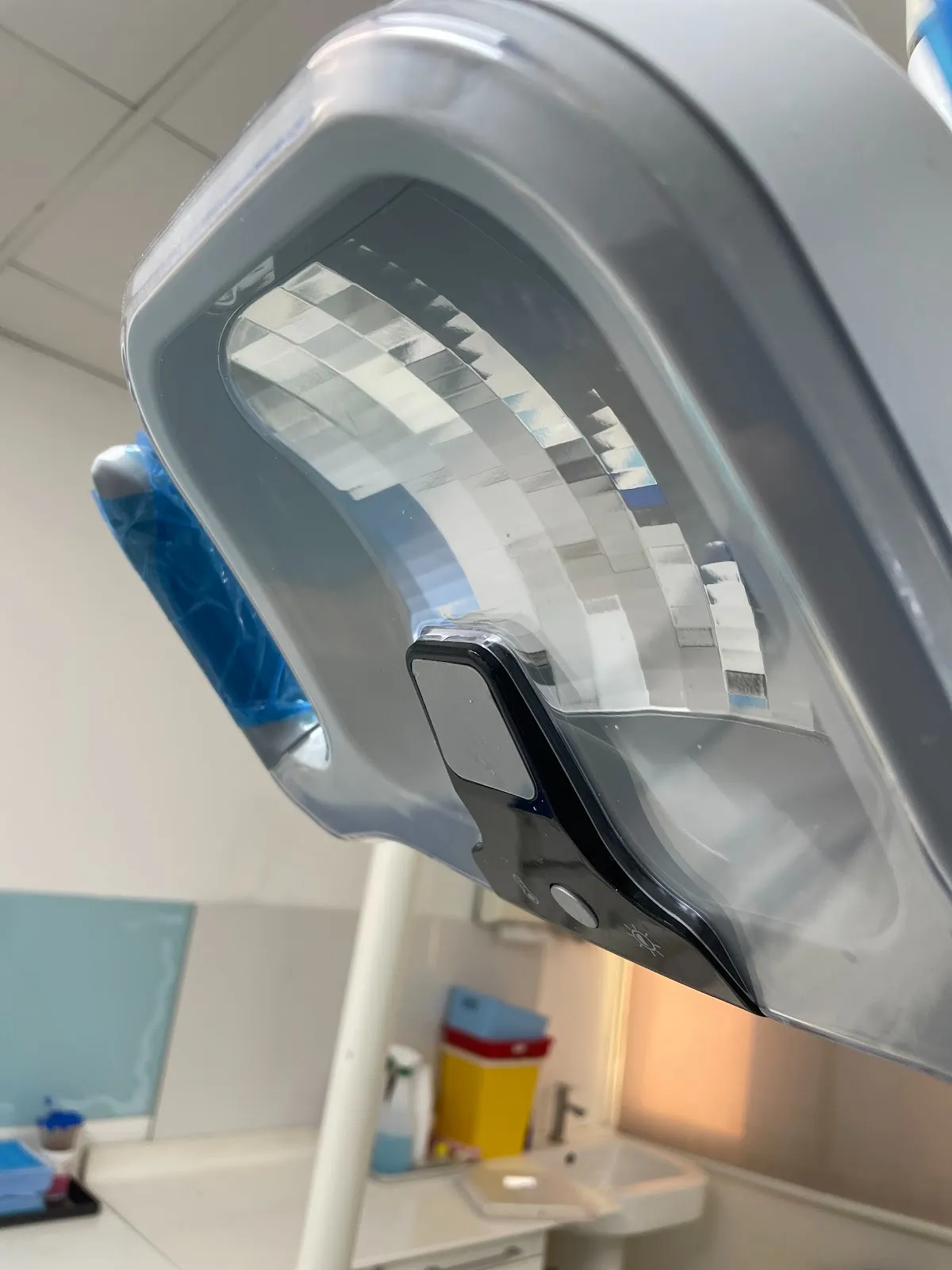 Dental treatment light, Al Rigga (Deira)